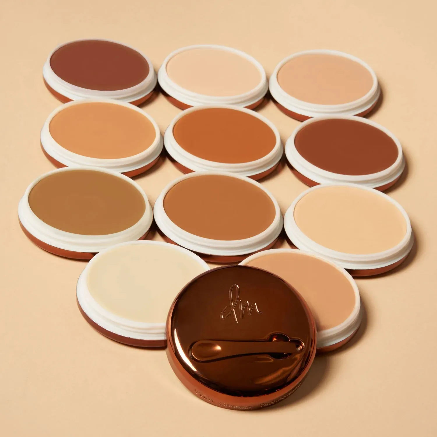Danessa Myricks Yummy Skin Blurring Balm Powder Universal
