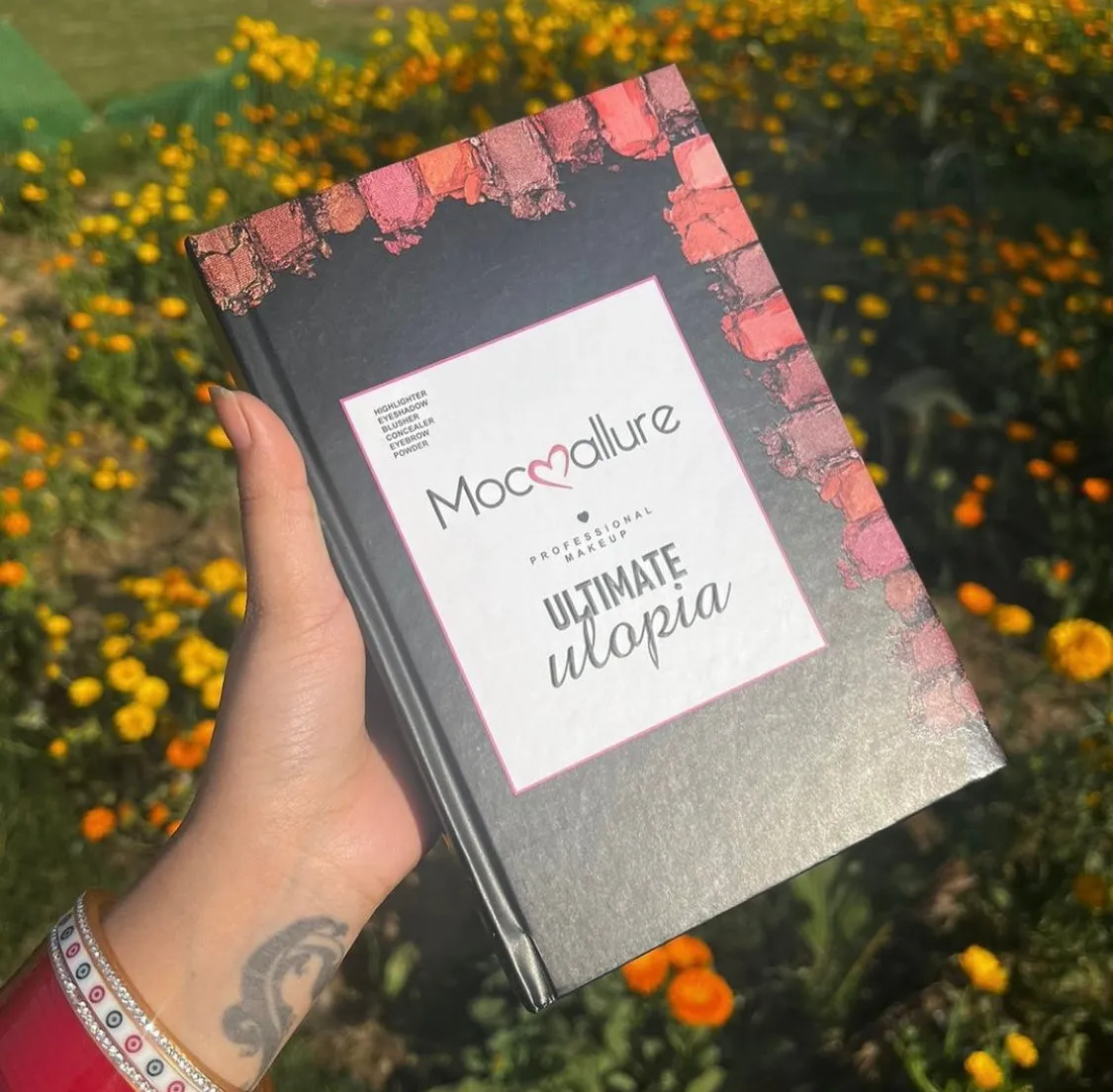 Mocallure 5 in 1 Makeup Book